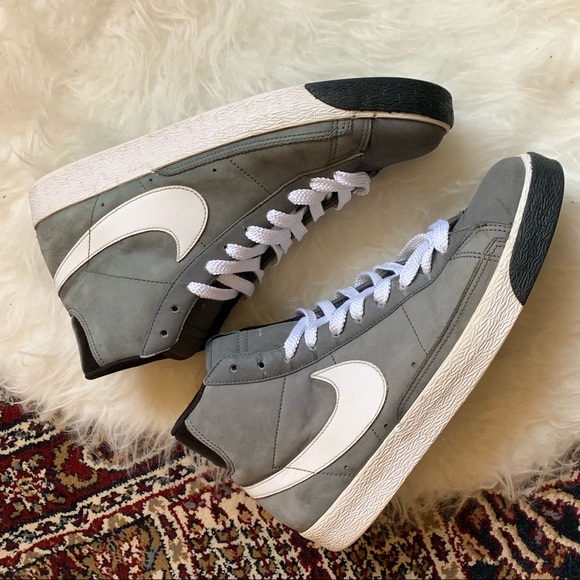 Nike Other - Retro Nike 2009 Blazer Mid High Top 10